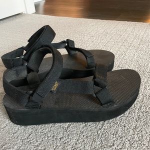 Teva FlatForm Universal Womens Platform Sandal (Size 9)